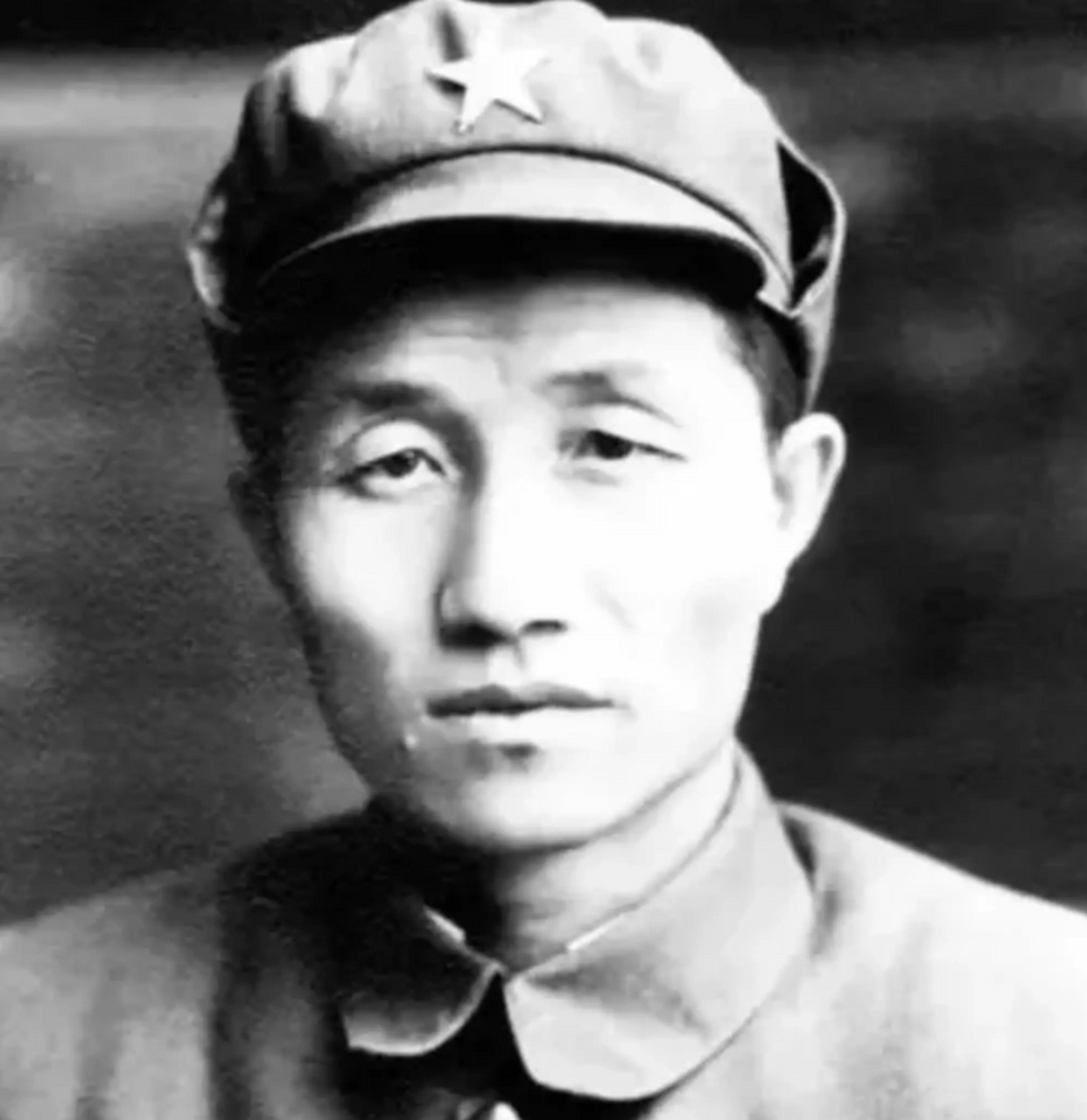 吴克华将军,英勇指挥塔山阻击战!战功赫赫却遭错关.