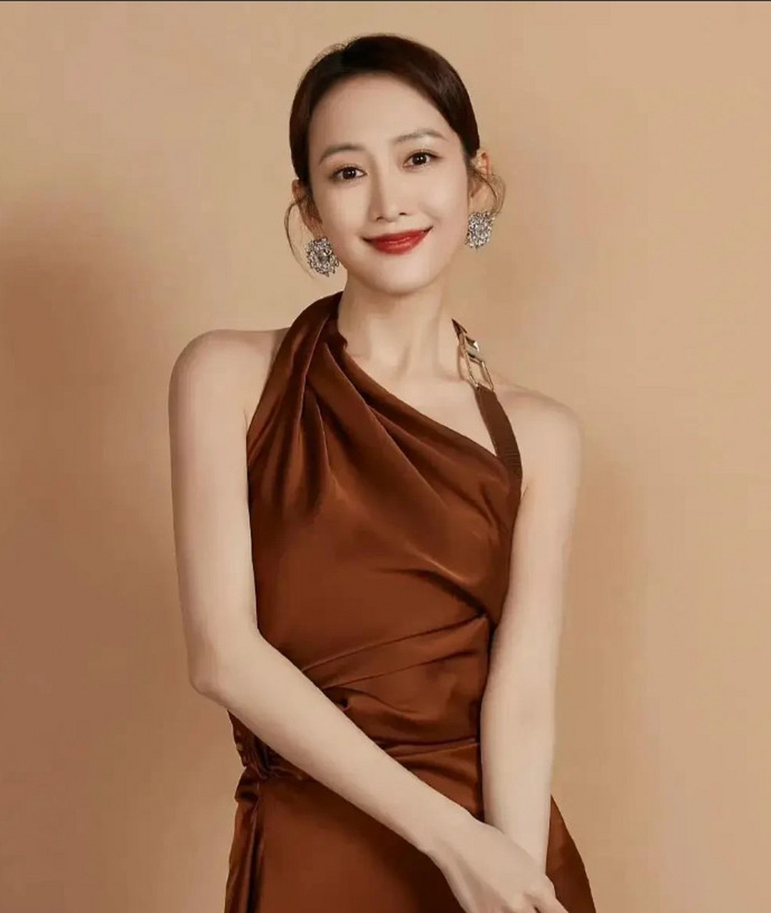 广西十大女明星:  第1名,王鸥:广西南宁市人  第2名,张俪:广西桂林市