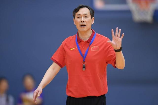 前女篮国家队主教练许利民现担任北京队主教练,尽管他在国家队的表现