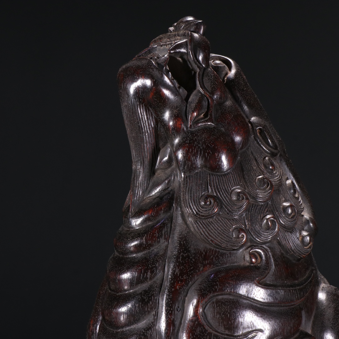 清代 紫檀望天吼香薰 尺寸:高23cm 宽13cm 重782g