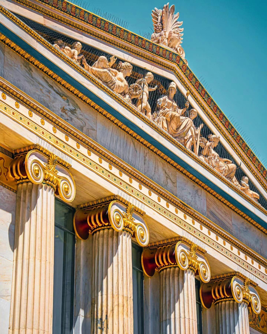 雅典学院的建筑美学与建筑细节 雅典学院,作为希腊的最高教育机构