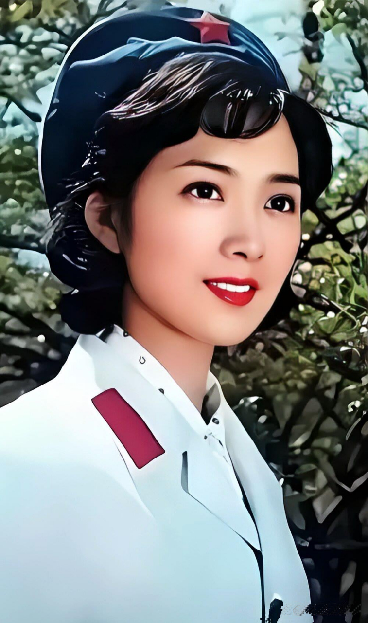 1953年出生的女明星图片