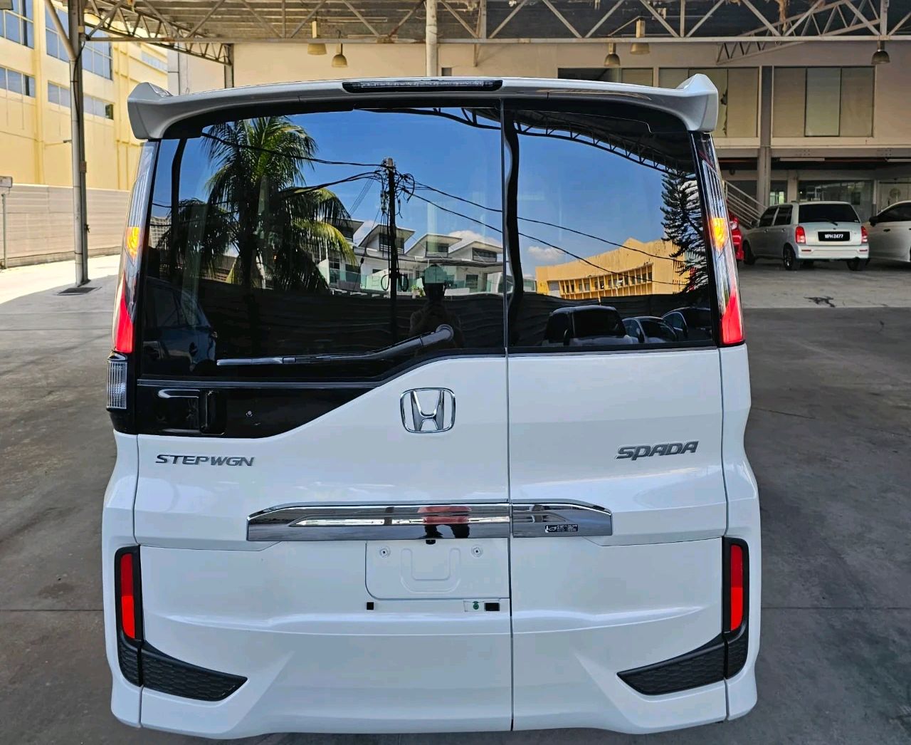 本田stepwgn都市mpv亮相,三排七座标配侧滑门