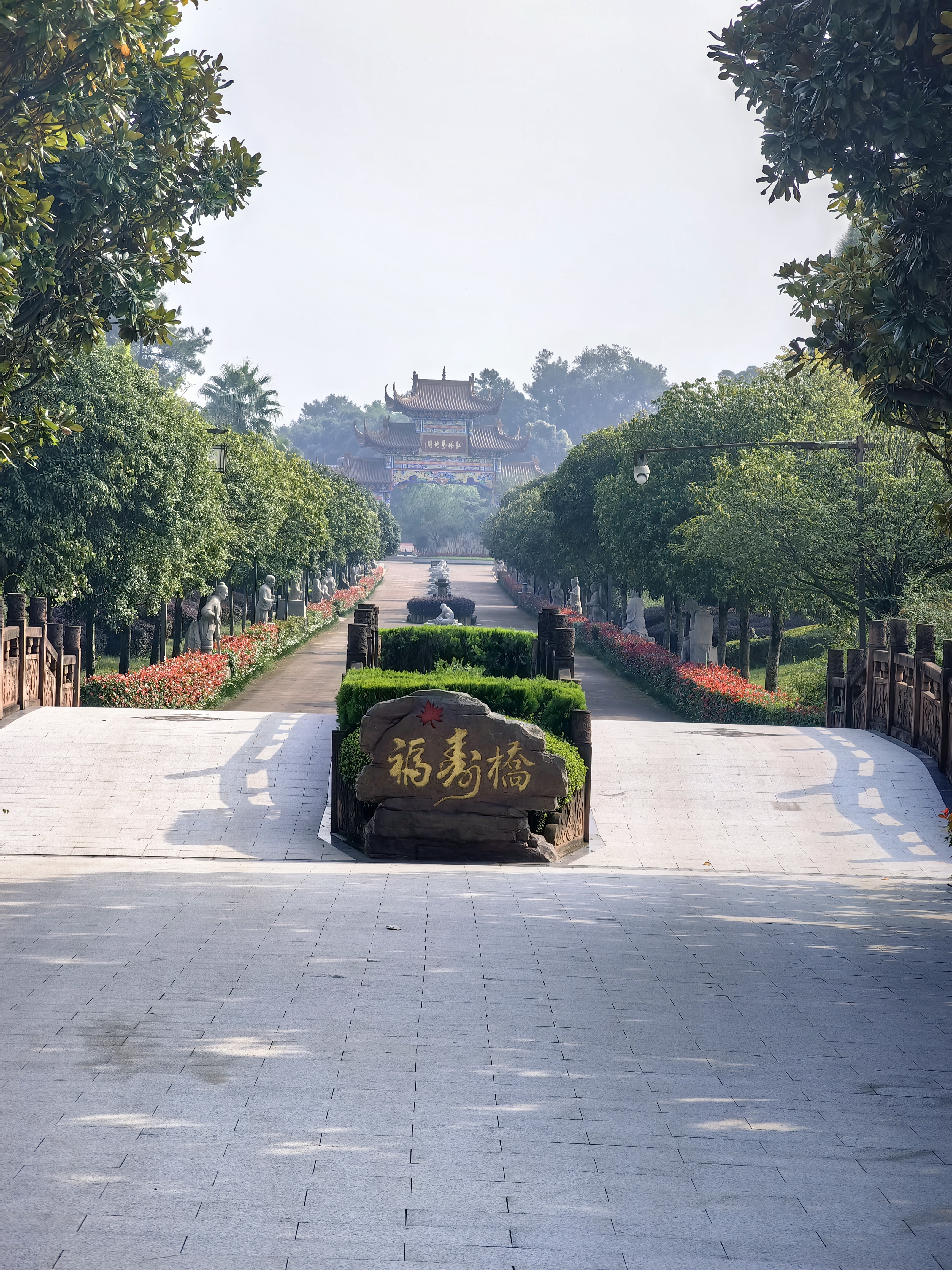 蒲江红枫艺术陵园图片