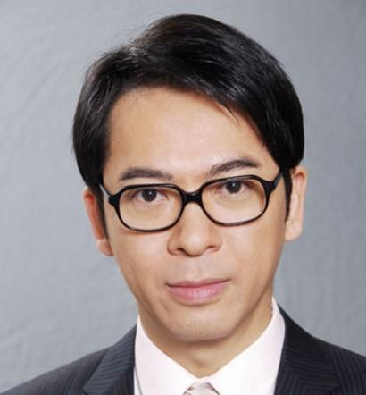 老戏骨郭政鸿离开tvb后,在内地酒吧商演,冷酷出场被说是耍大牌