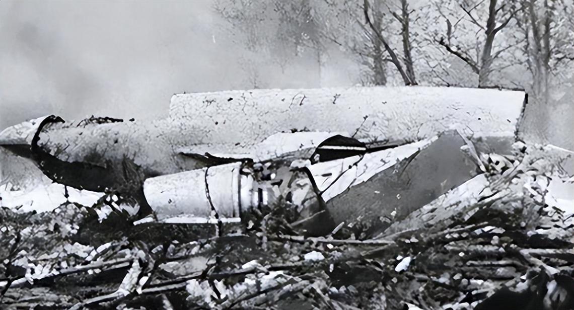 戴笠墓地:七个老农挖了一星期才挖开,随后尸身被丢弃水池里