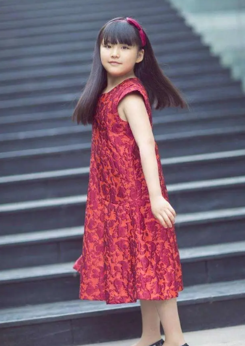 刘德华女儿太漂亮了,恐怕是娱乐圈颜值最高的星二代了吧!