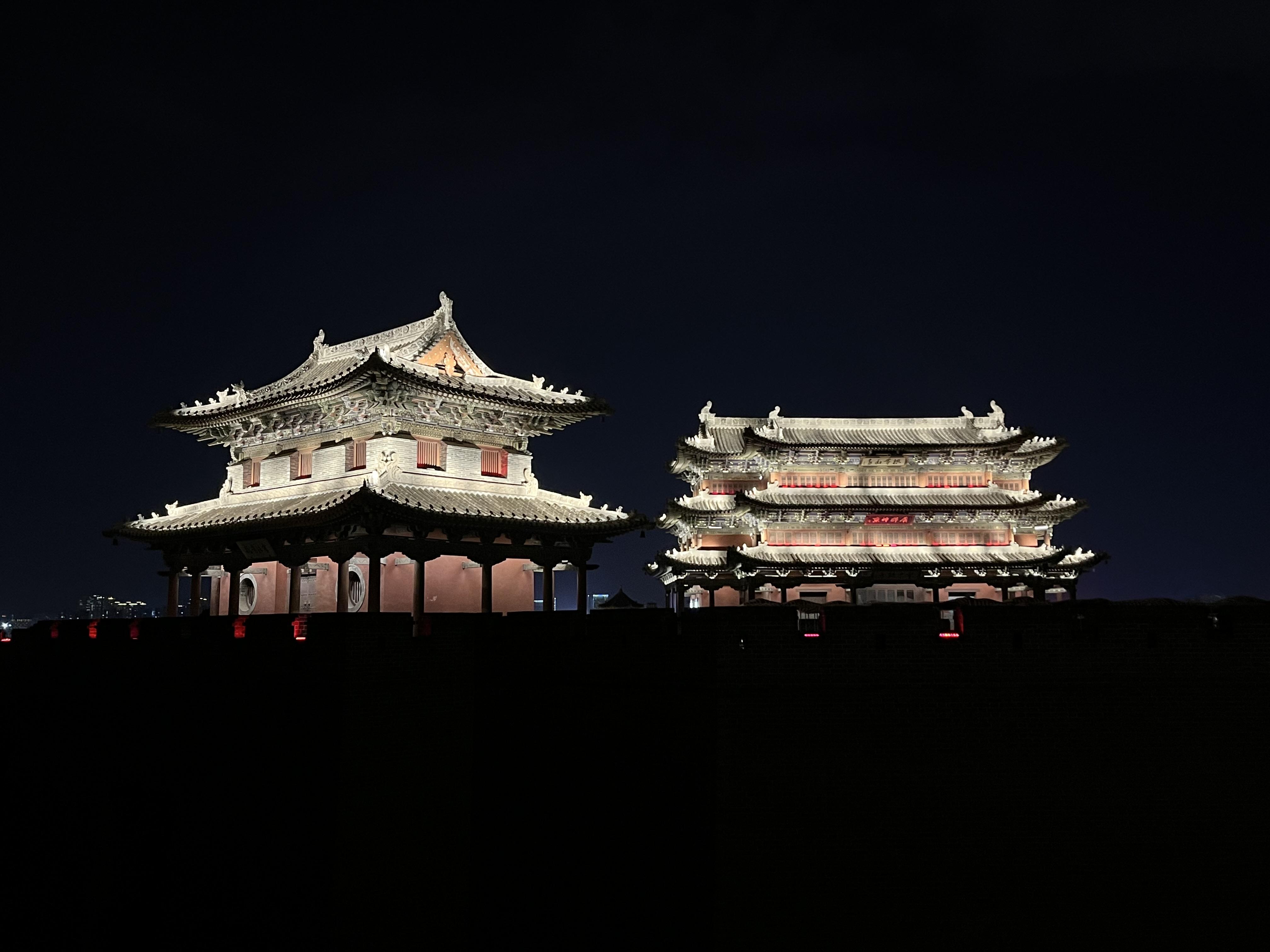 山西大同古城一日游:观华严寺,善化寺,登古城墙,品特色美食