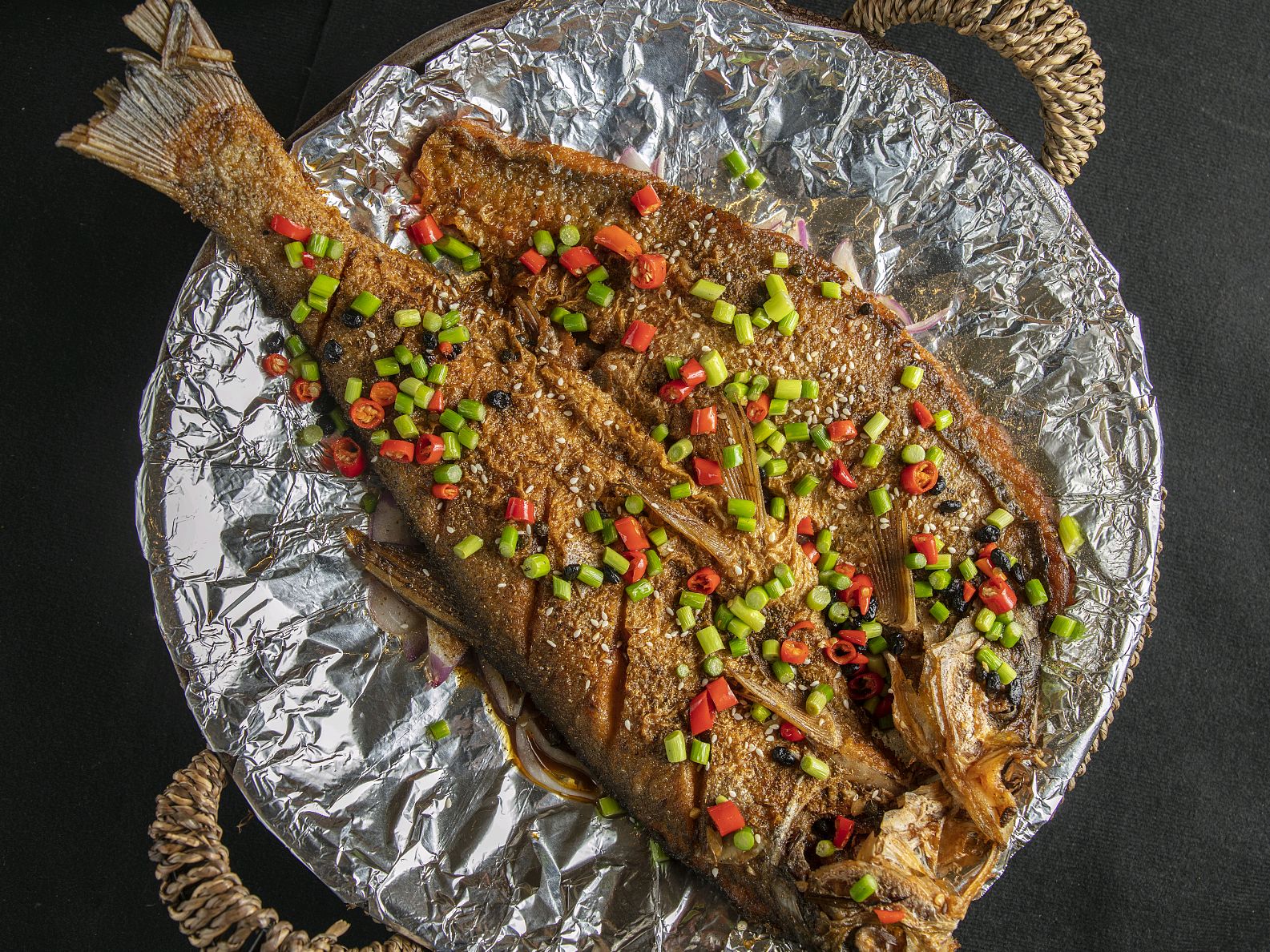 10分钟速成!空气炸锅烤鱼,让餐桌上的每一口都充满惊喜