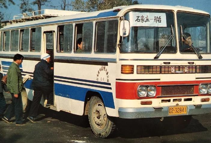 90年代是经济腾飞的转折点,很多90后,00后都不了解80年代