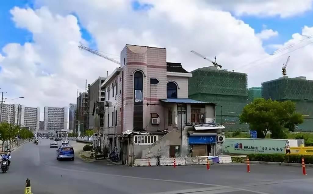 "上海最牛钉子户",2003年张口就要一个亿