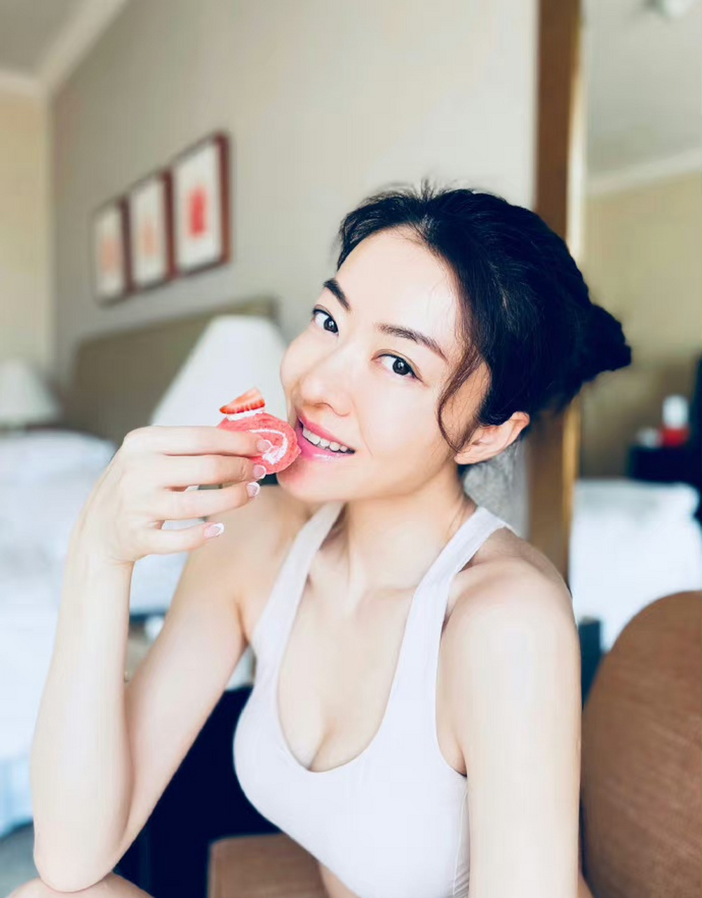 熊黛林,运动背心,好身材是锻炼出来的!