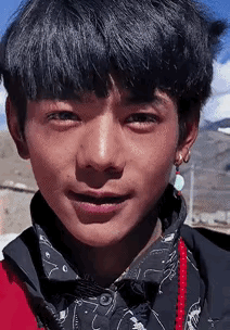 看看这10位浓眉大眼美男子,你就有答案