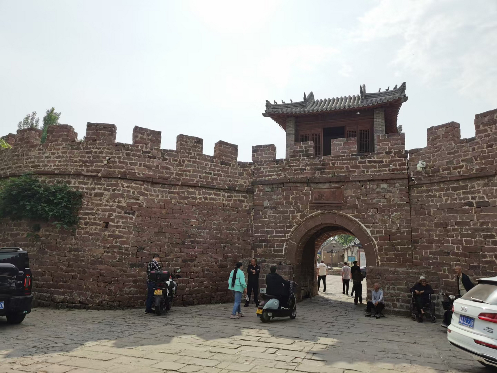 中原第一红石寨--郏县临沣寨 在中国的河南省中南部,坐落着一座被赞誉