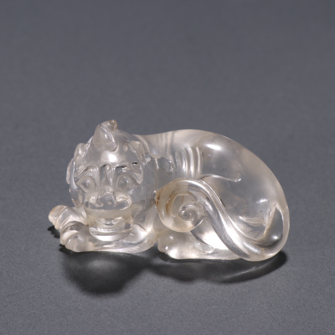 回流 水晶雕瑞兽雕件 尺寸:高3.1cm 宽5.85cm 重73g