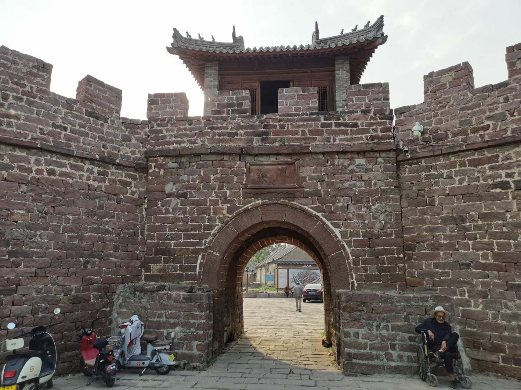 中原第一红石寨--郏县临沣寨 在中国的河南省中南部,坐落着一座被赞誉