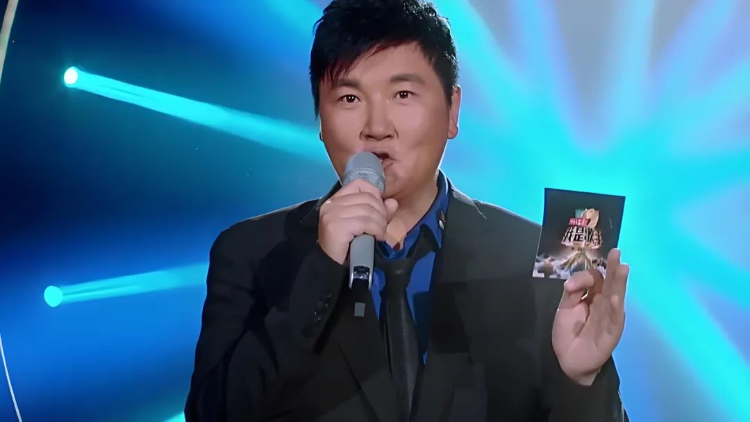 从这一刻起,两个男人的命运齿轮发生了转动.