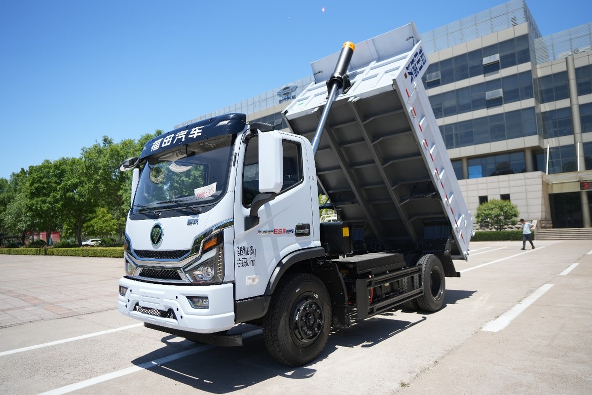 城市绿色渣土运输的新答案-瑞沃大金刚es3-ev