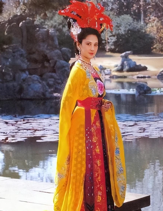 看到"女儿国国王"朱琳近况,才明白她为什么是"大陆第一美人"