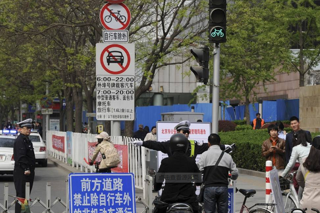 禁摩导致电摩改装,外卖配送难,交通压力增大