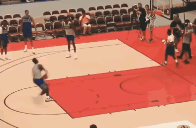 nba公认的5大非人类瞬间,詹皇肩膀平筐锡安罚球线扣篮