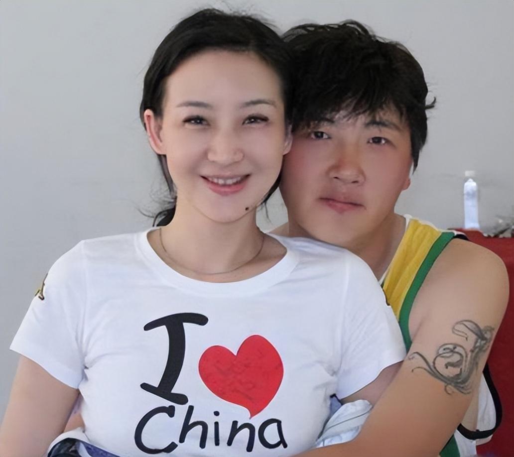 买红妹与孙楠离婚15年后,再看两人各自境遇,终于迎来不同结局