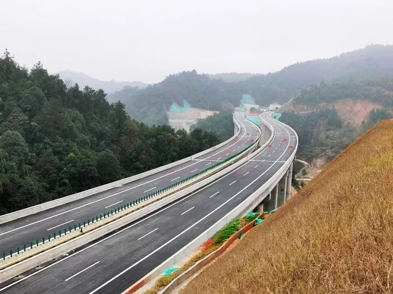 五华长布建高速图片