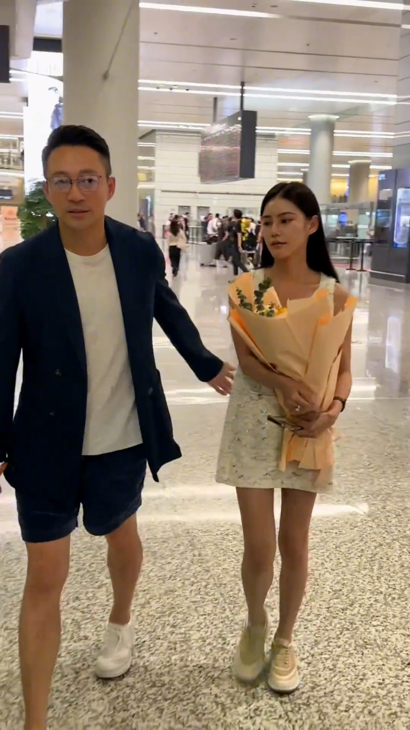 汪小菲和新老婆马悠梅,好甜蜜