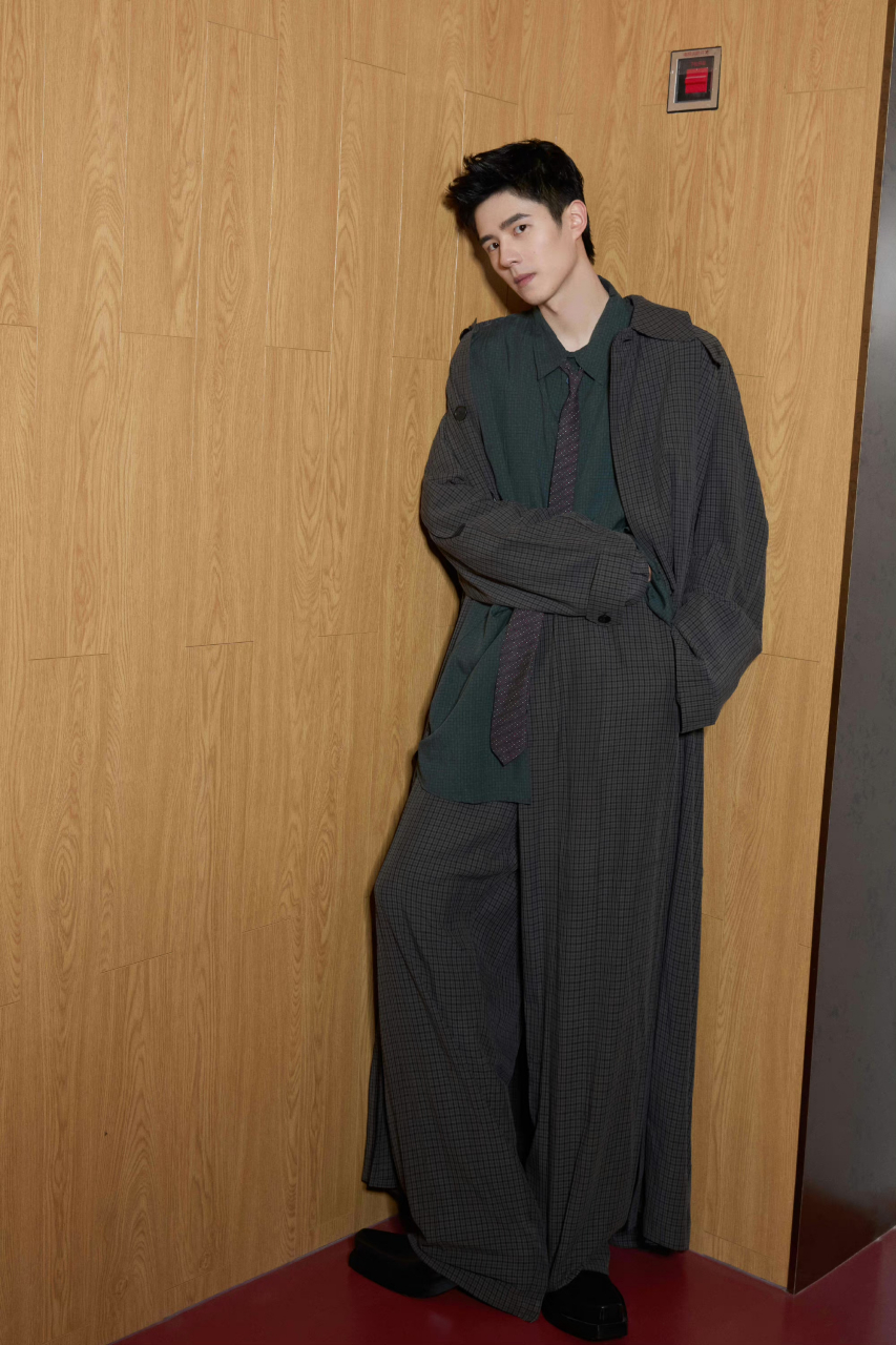 刘昊然潮装美图