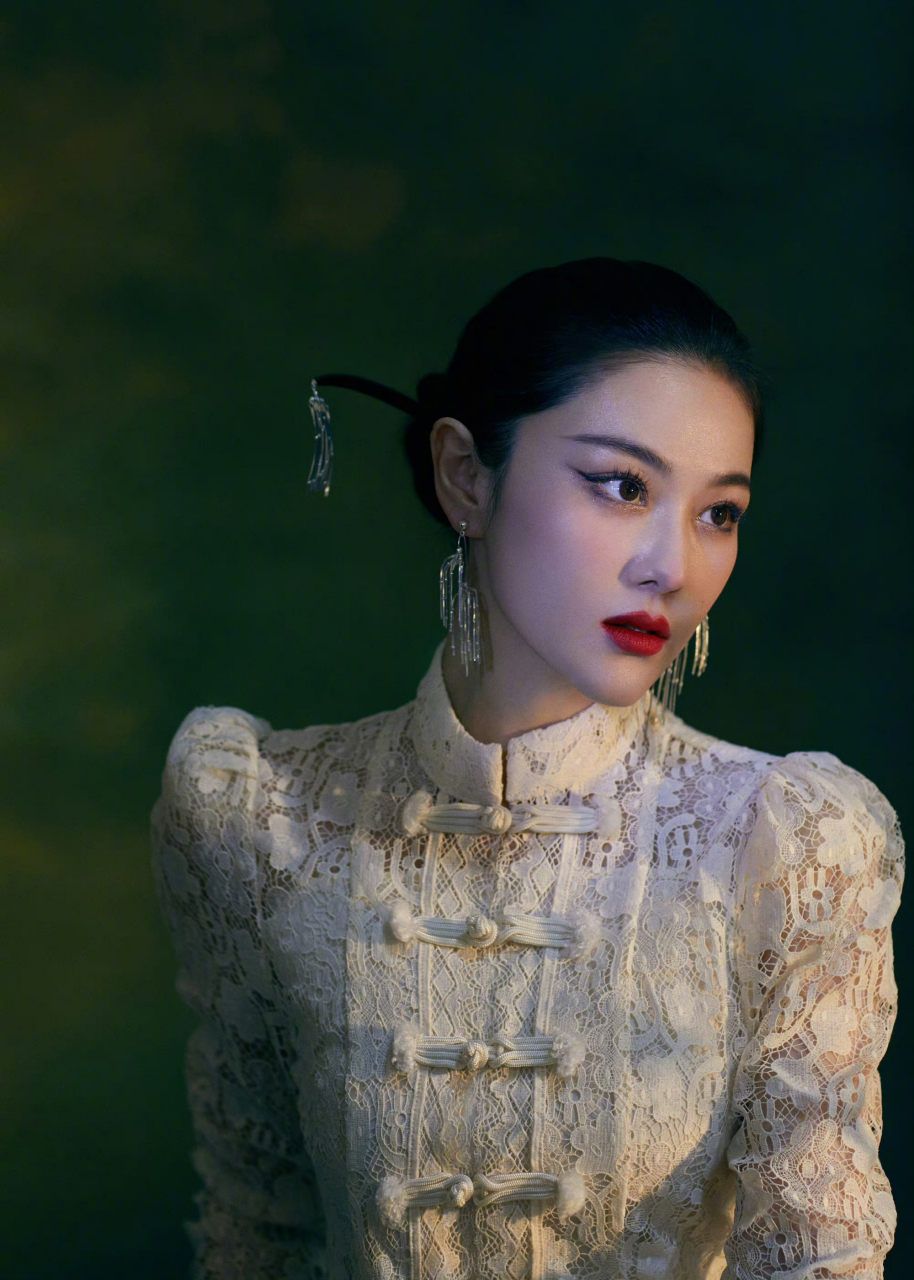 张馨予最新美图#明星生图大赏