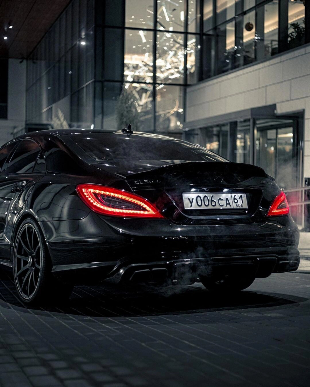 你会不会因为一台车的尾灯而喜欢上这辆车?奔驰cls63恶魔之眼 5.