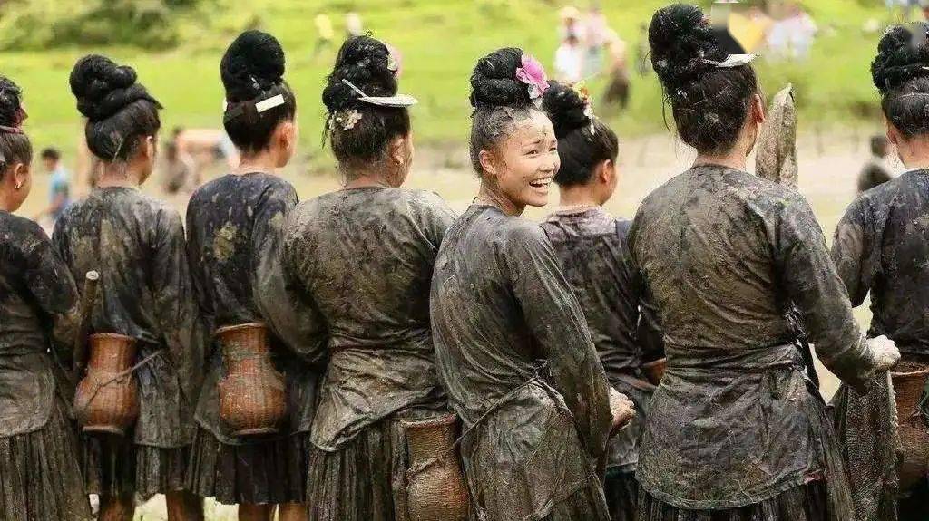 "芒种不种,再种无用",俗称为"忙种"的节气,既繁忙又热闹