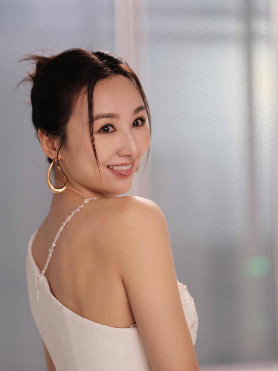 高海宁写真:优雅性感,女神风采多变!