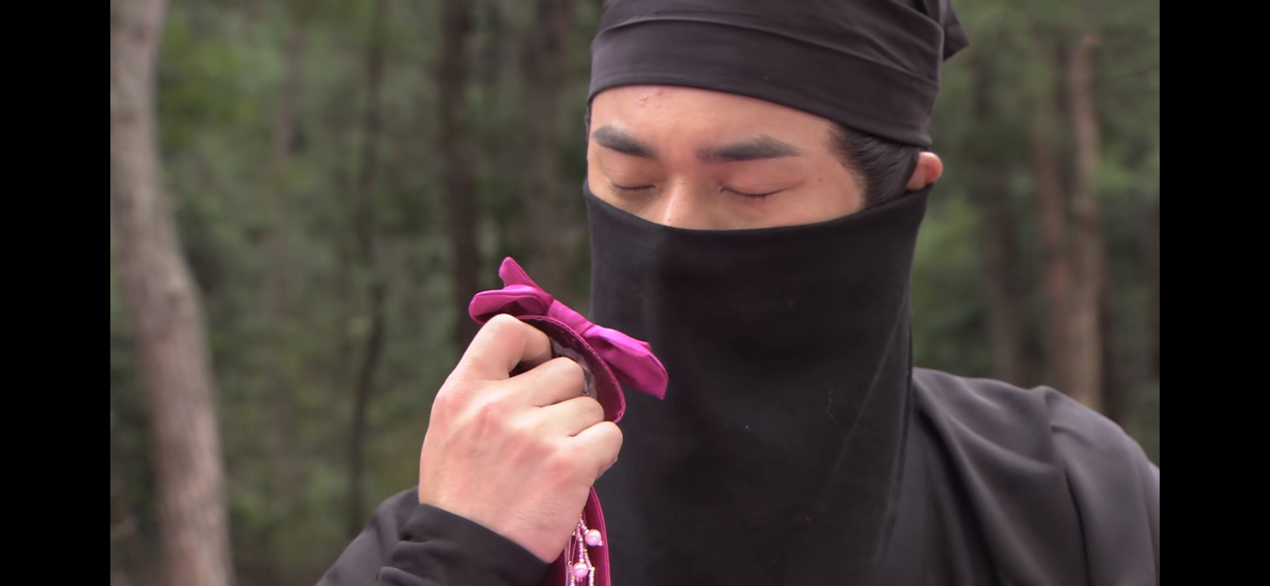 王银钏太癫了,就算嫉妒父母偏爱王宝钏,就算想帮小叔子,也不能设计让