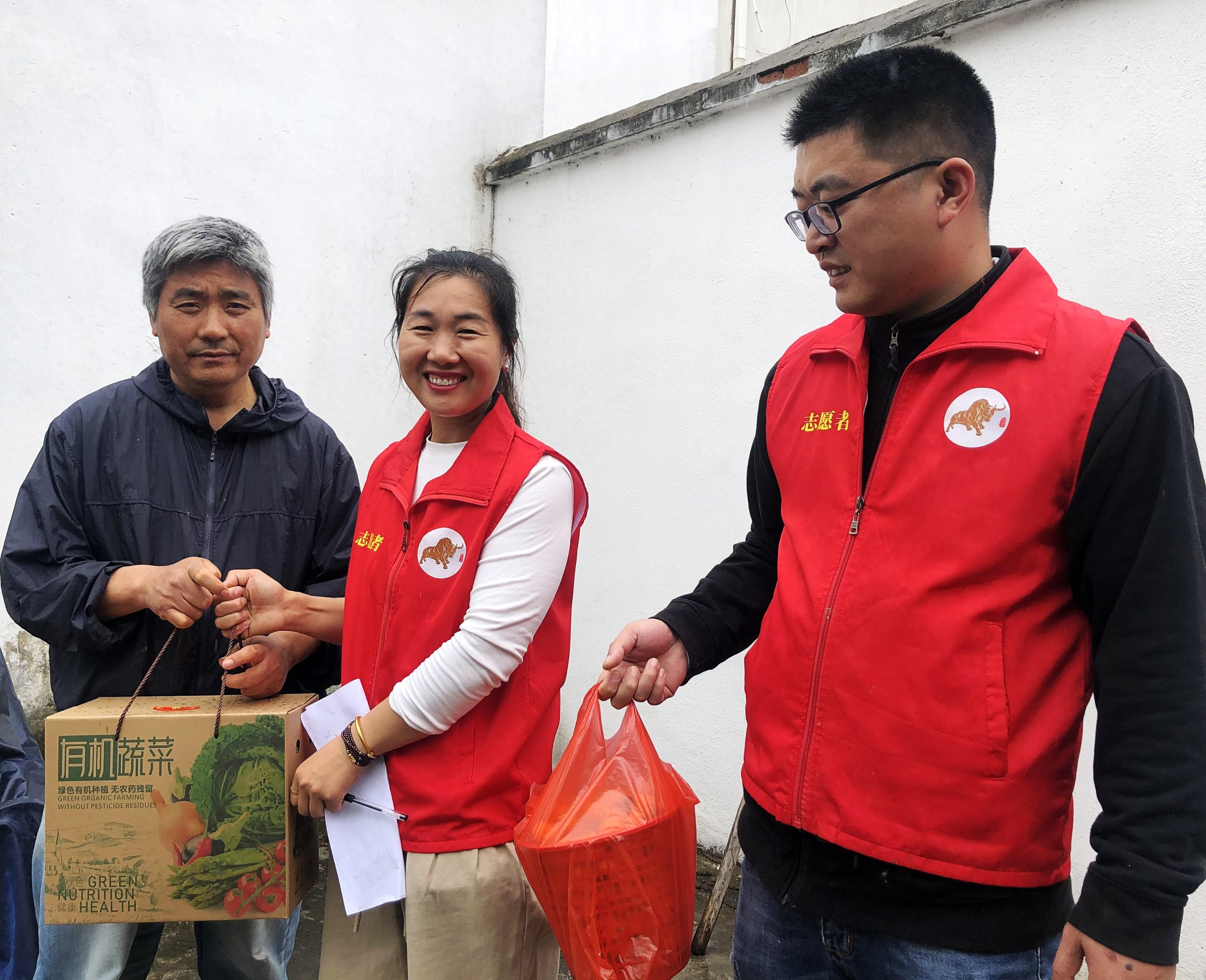 苏州市吴中区临湖镇牛桥村:公益菜园 "蔬"送爱心