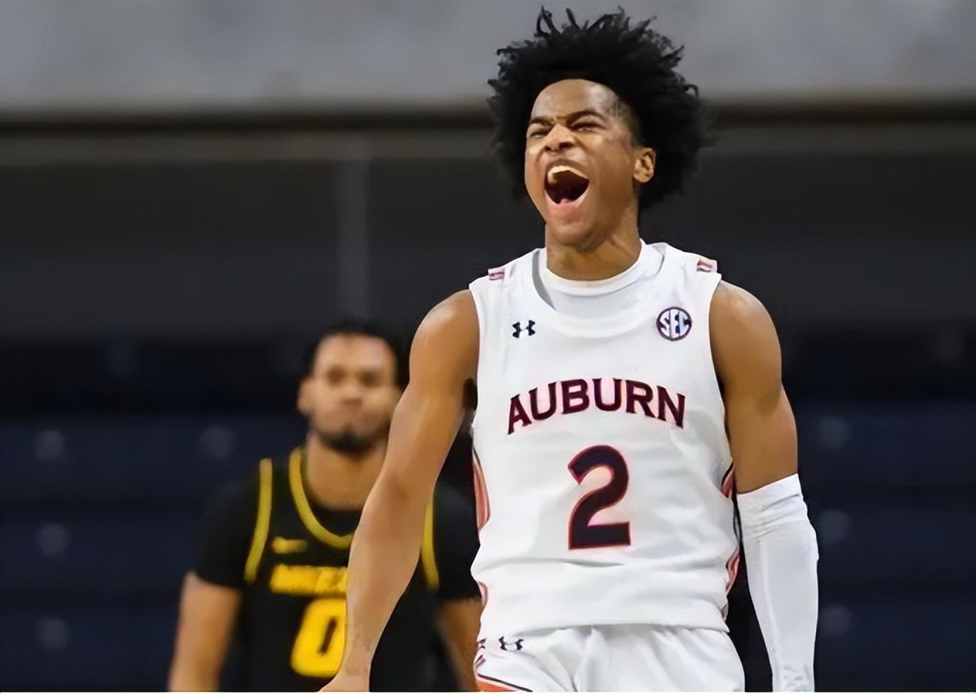 辽篮外援库珀沈阳买车!季后赛场均11分钟9.8分2.3助攻