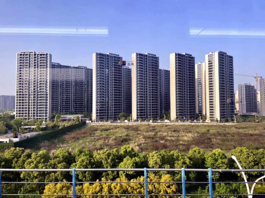 去年,像瓯江国际新城的早期地块(瓯绣苑,瓯澜苑)还能保本,今年也保不