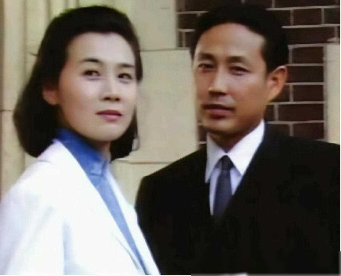 陈道明搭档李媛媛:去世近22年,冒死生下的儿子已经长大