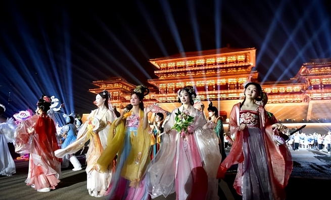 汉服的复兴:国人对自己文化的热爱和自豪