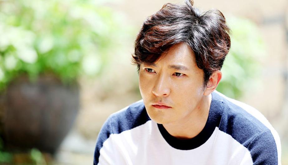 娶亲姐妹成连襟,丈母娘态度却不同,陆毅和郭京飞谁更受鲍母宠?