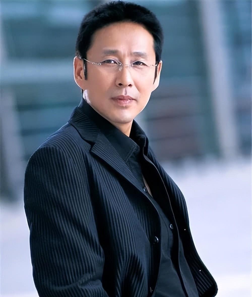 《庆余年2》8个大叔,年轻时是帅气男神,个个赶超张若昀