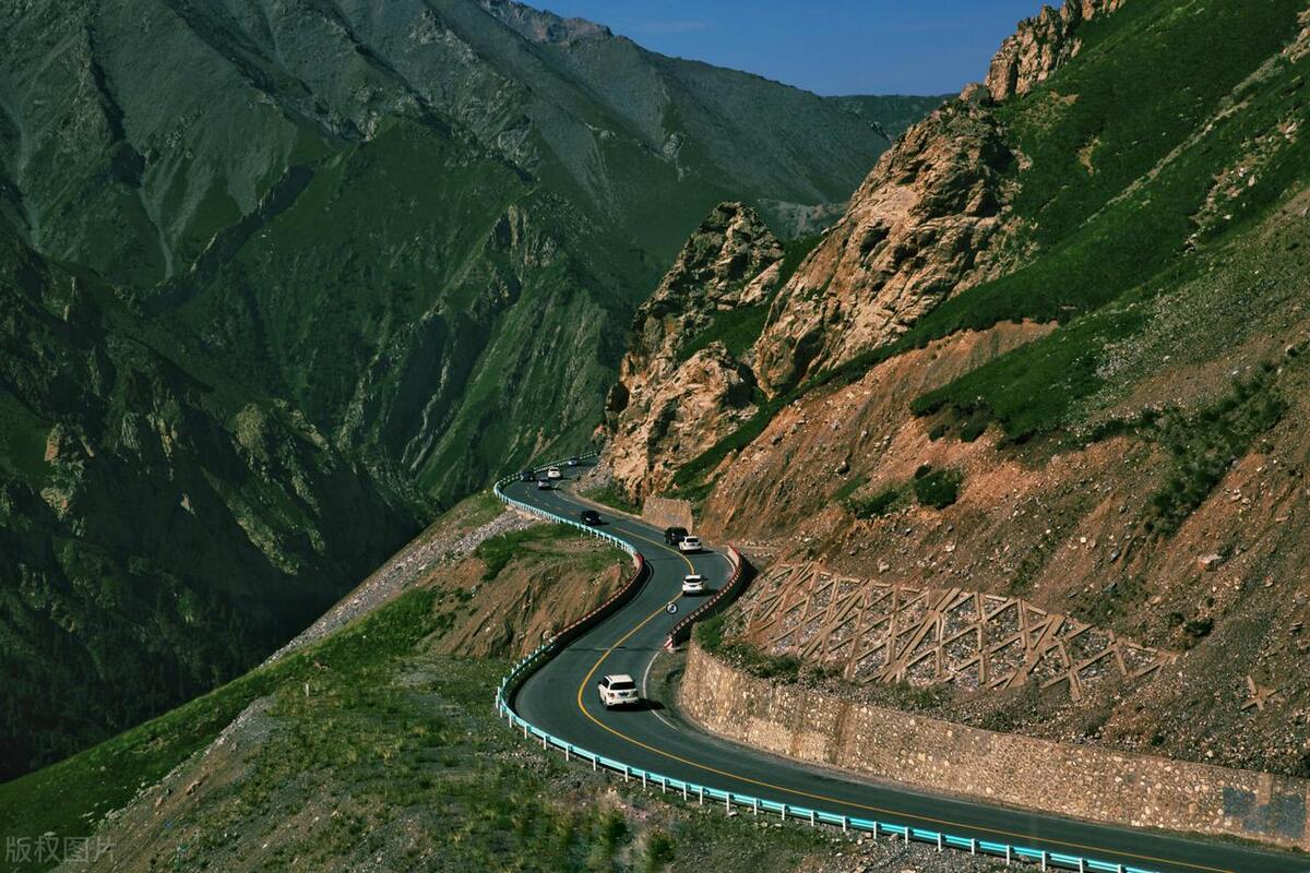 六月中旬去北疆,喀纳斯-伊犁大环线15天自驾游,应该怎么玩!