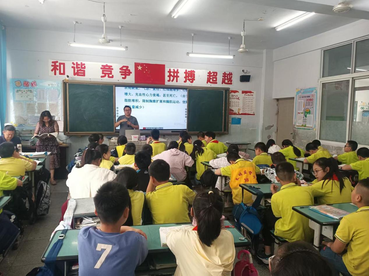 盐亭县中医医院携手云溪小学开展"中医药文化进校园"活动