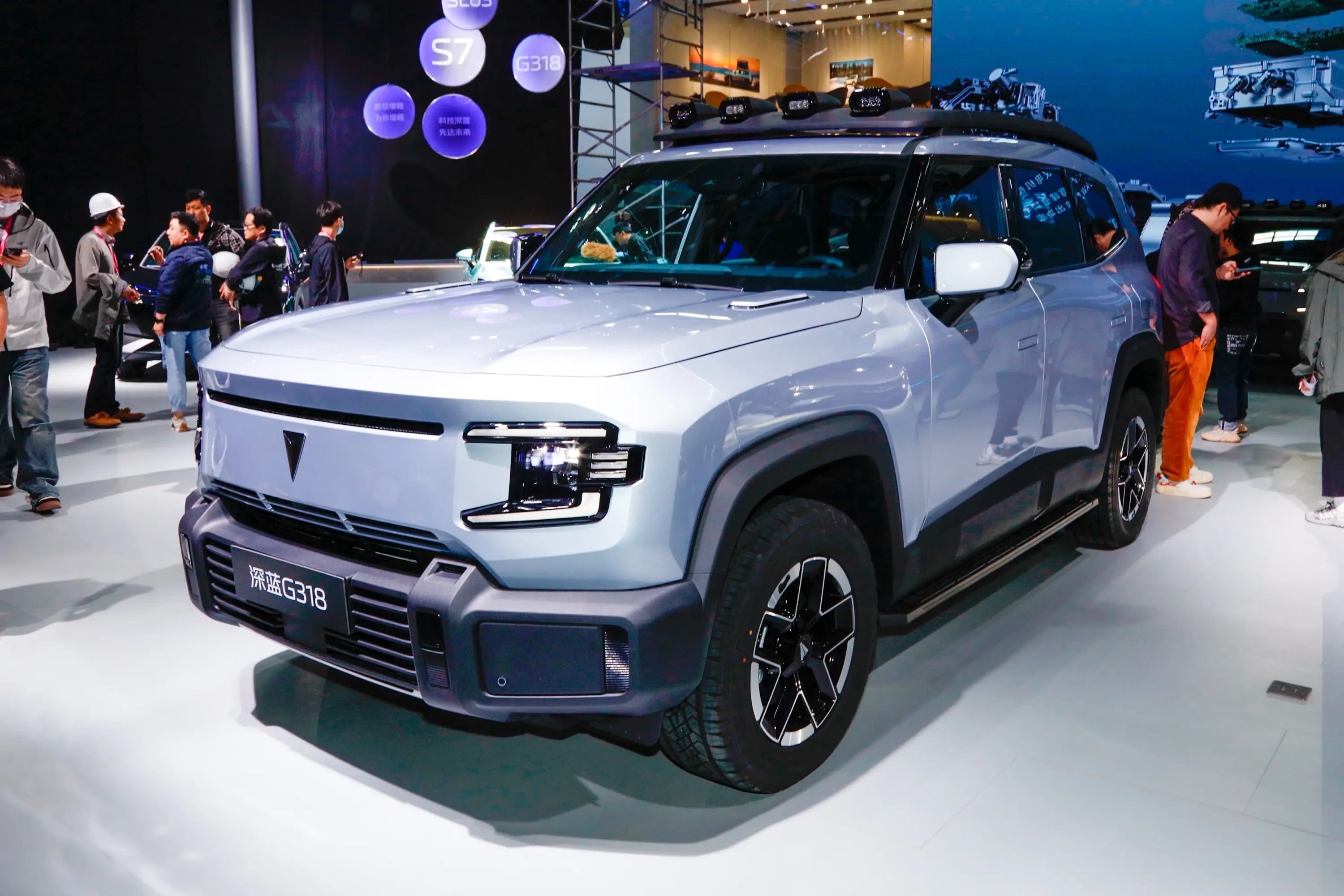 国产越野车来了,长5010mm颜值一流,1000km续航,不输路虎卫士