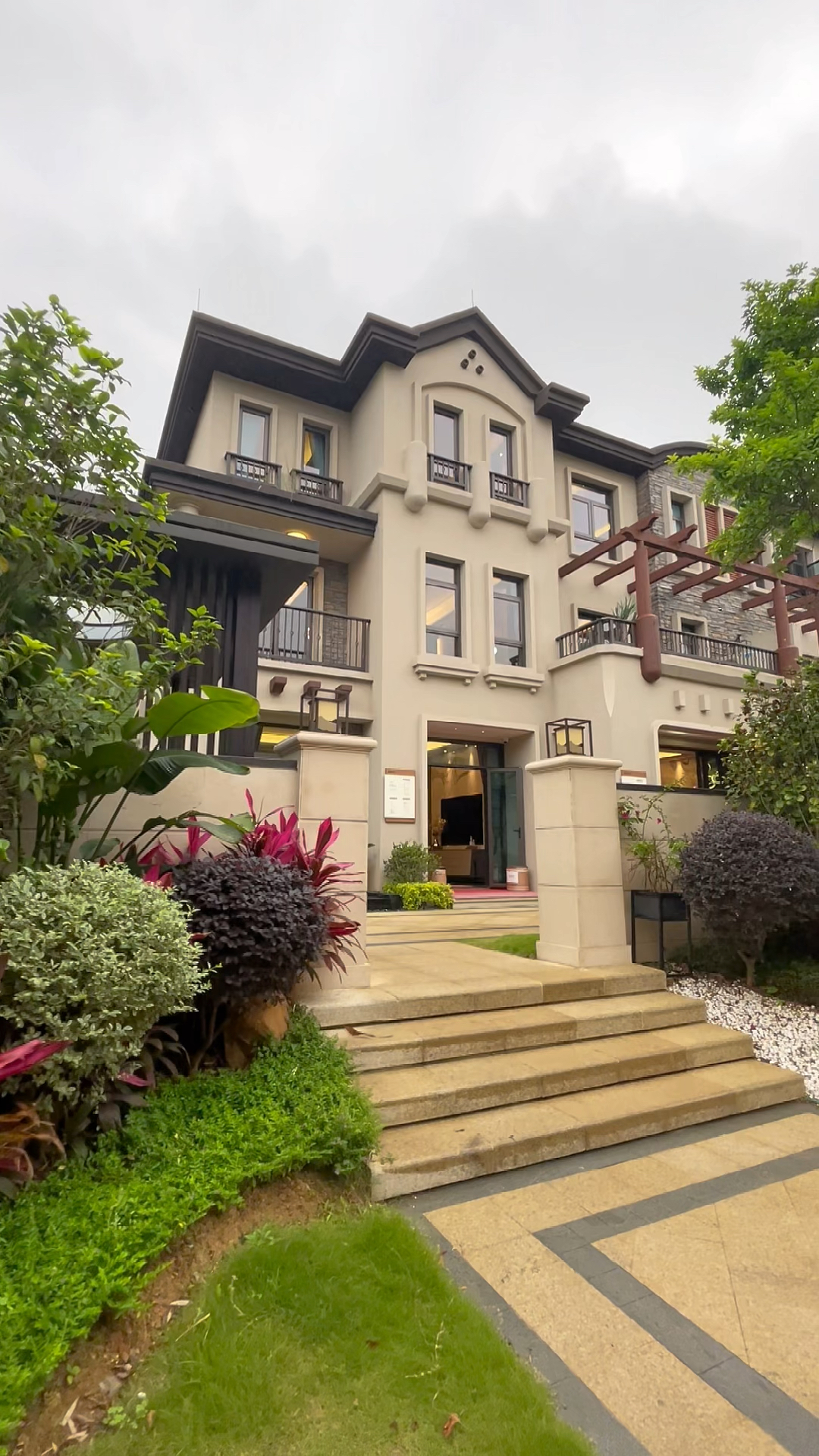 沉浸式体验!五层精美别墅,是豪宅该有的样子,非常奢华时尚