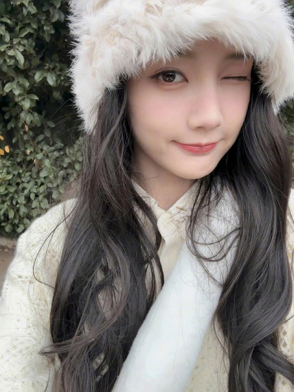 李一桐甜美可爱,气质清纯好养眼!