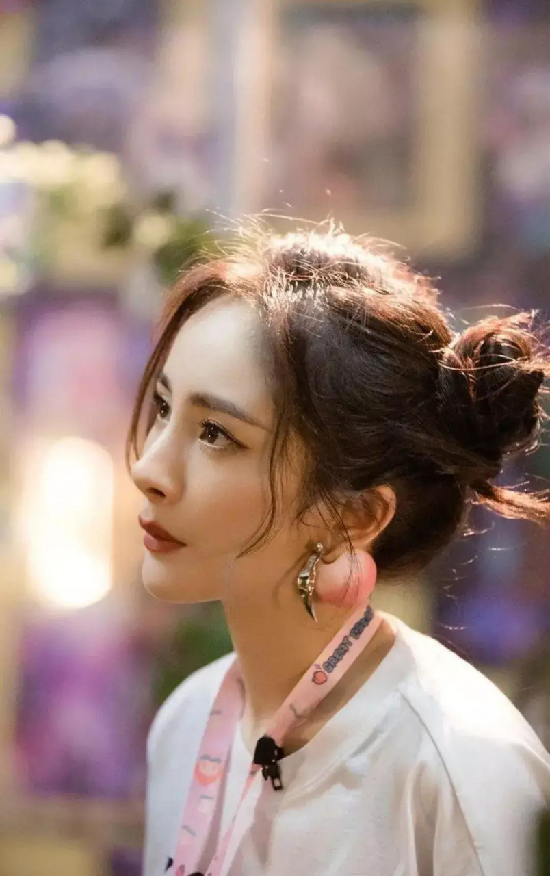 杨幂的丸子头!