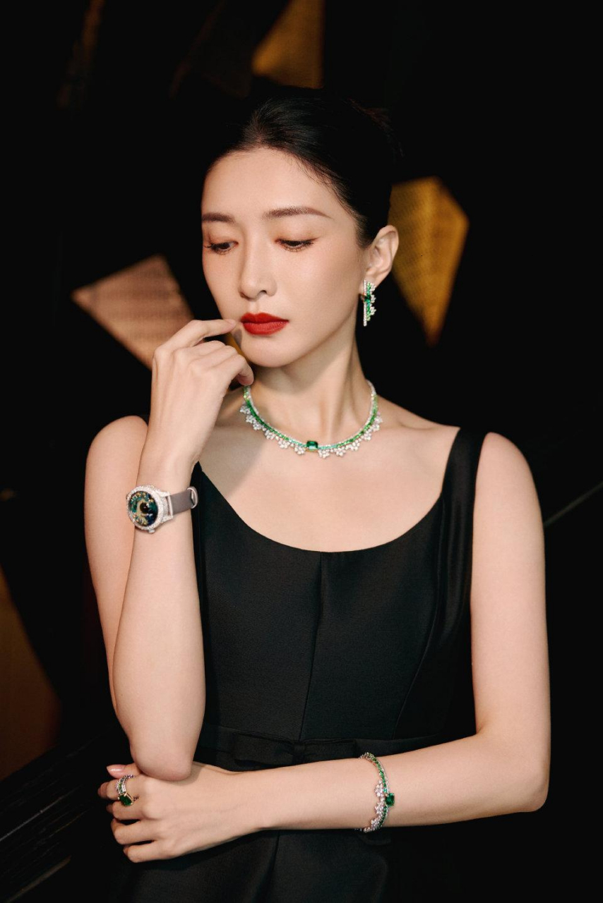 江疏影活动造型,满满高级感!