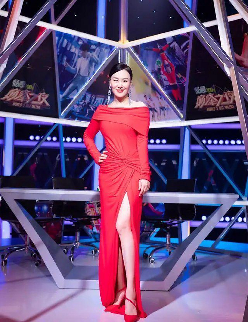 邬君梅美出新高度!