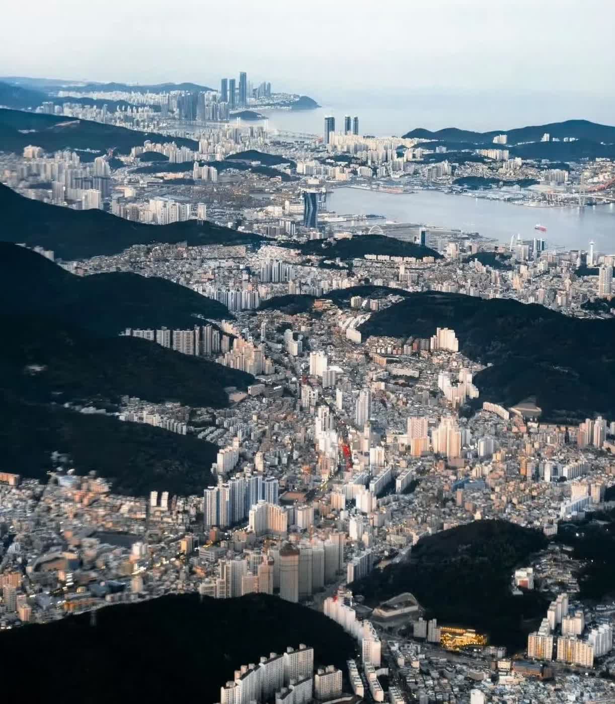这是因为我国有30多座城市的gdp超过釜山